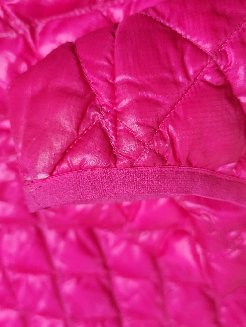 The North Face Women's Hot Pink Diamond-Quilt Puffer Jacket - Picture 6 of 8